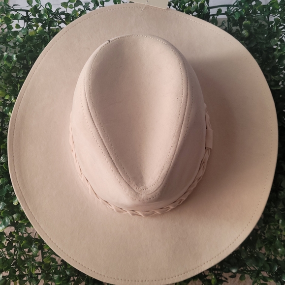 Wide Brim Panama Hat w/ braided ribbon accent✨️ - Picture 3 of 8